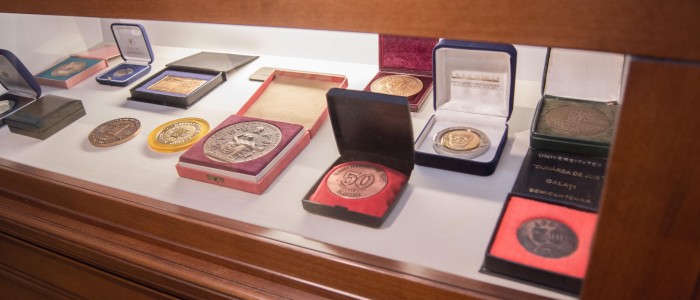 Muzeul Universităţii A.I. Cuza, Iasi - Medalii